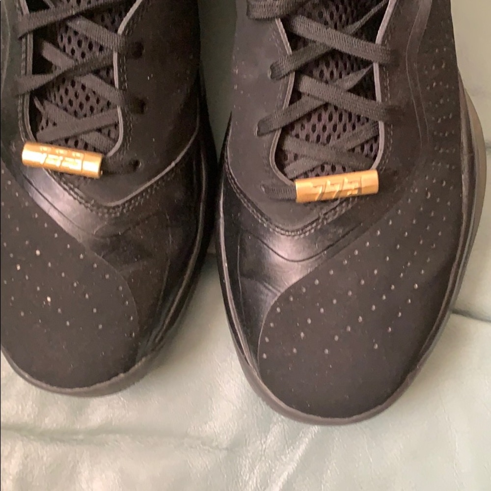DRose Shoes - Picture 4 of 4